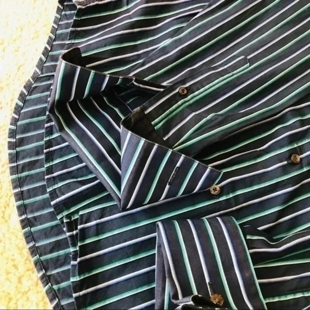 Banana Republic men dress shirt/blue w/str…